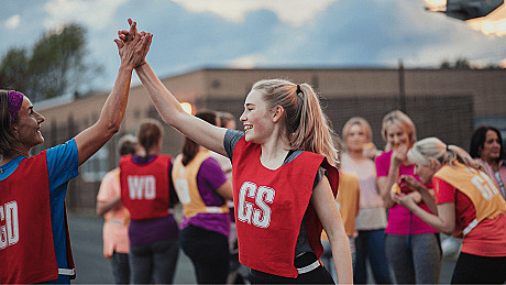 Szabadtéri aktivitások rendezvényre, amelyek valóban bevonják a résztvevőket